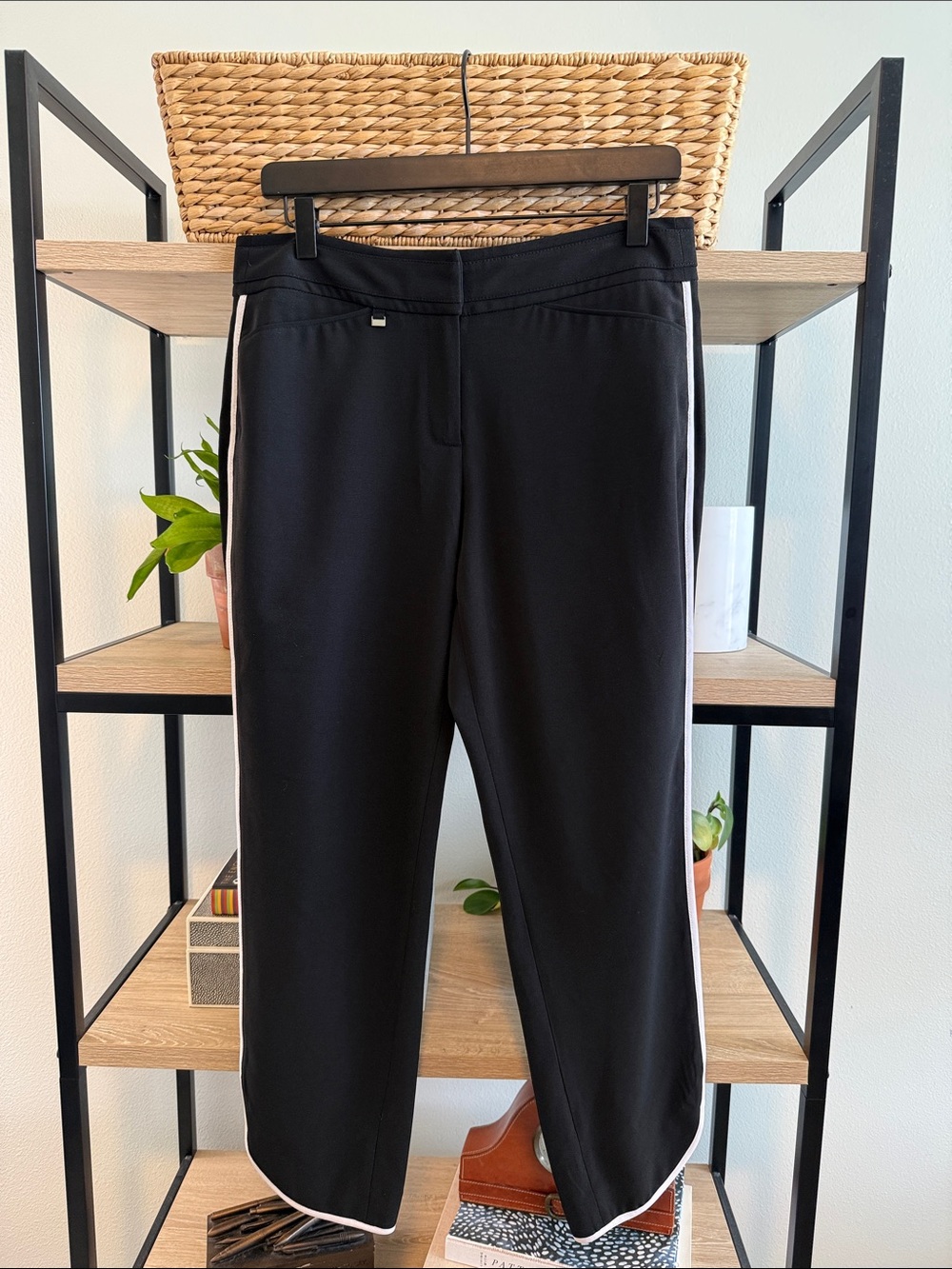 White House Black Market Mid-Rise Taper Ankle Black Career Dress Pant Trouser, 6